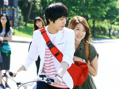 Park Shin Hye Anggap Dirinya dan Yonghwa CN Blue Serasi